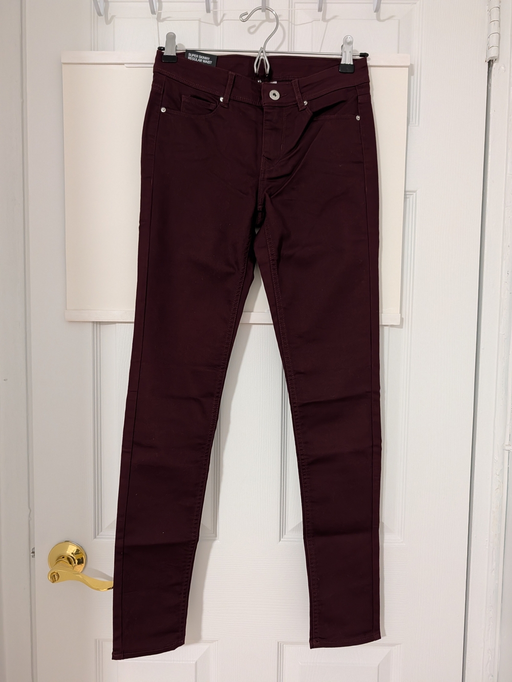 Divided By H&M Women's Skinny Jeans in Deep Wine